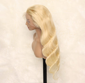 La Blonde wig